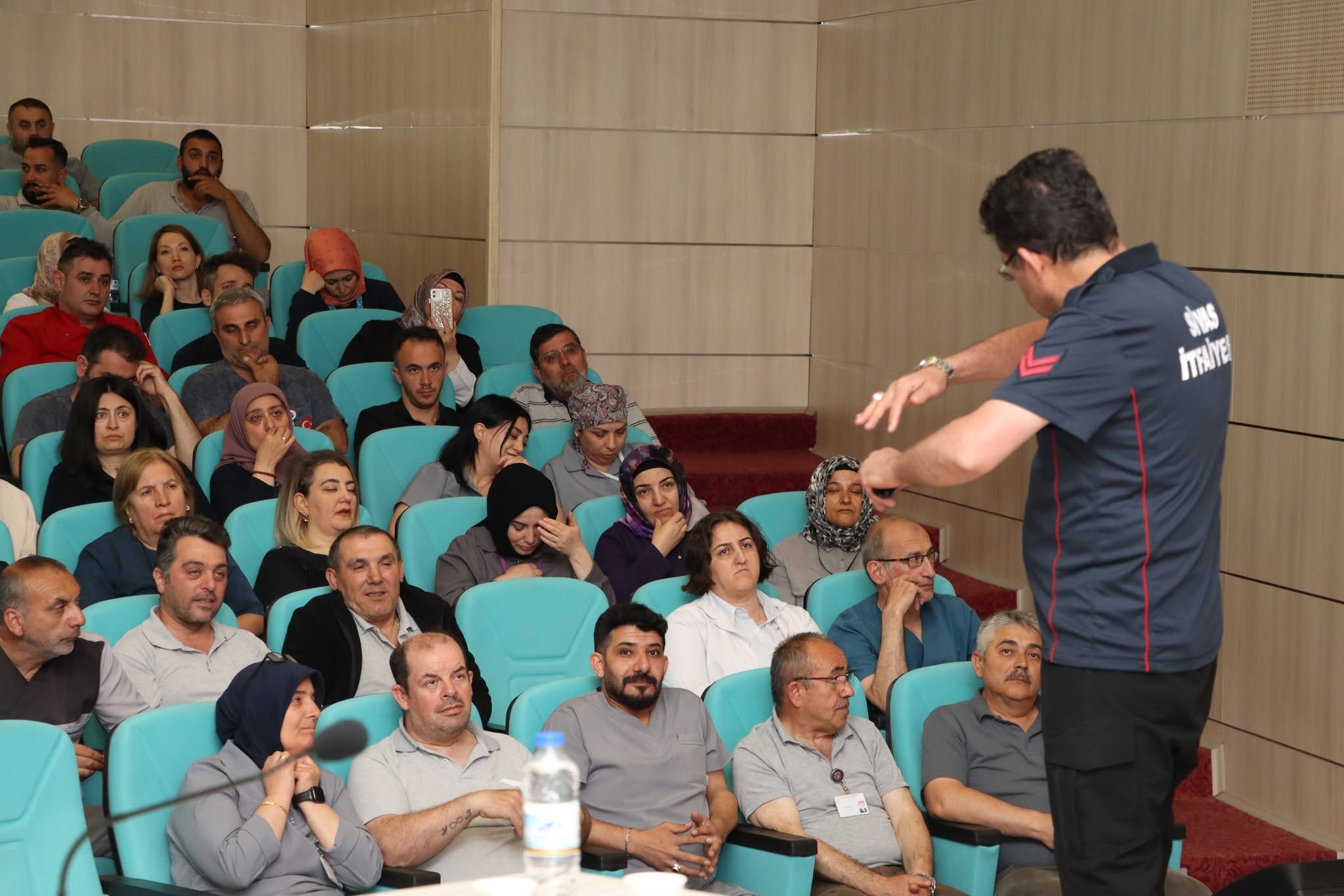 Hastane personeline yangın ve tahliye eğitimi