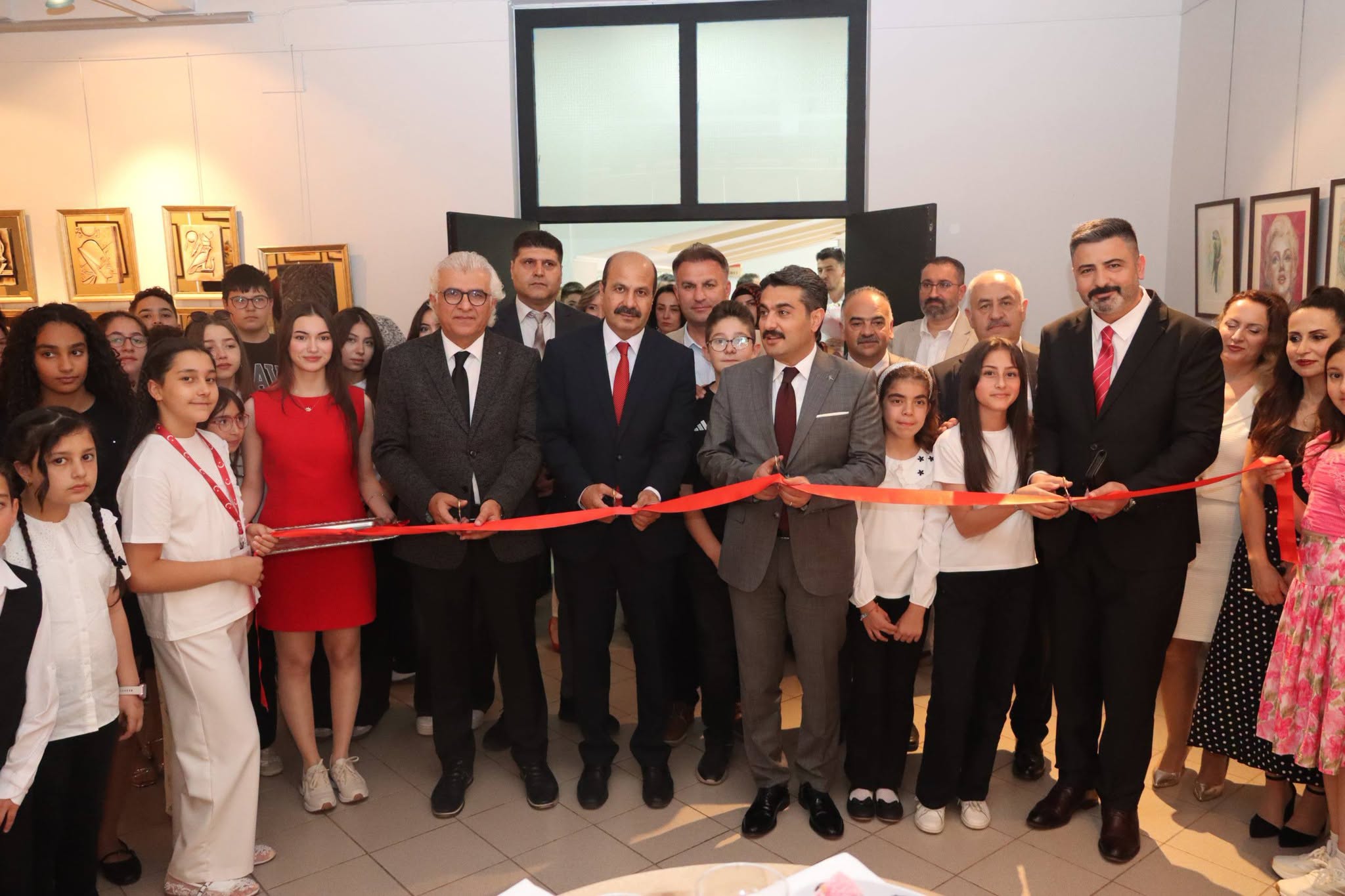BİLSEM öğrencilerinin eserleri sergilendi