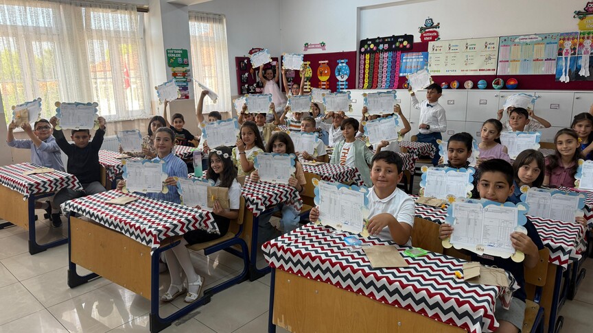 18 milyon öğrenci için karne zili