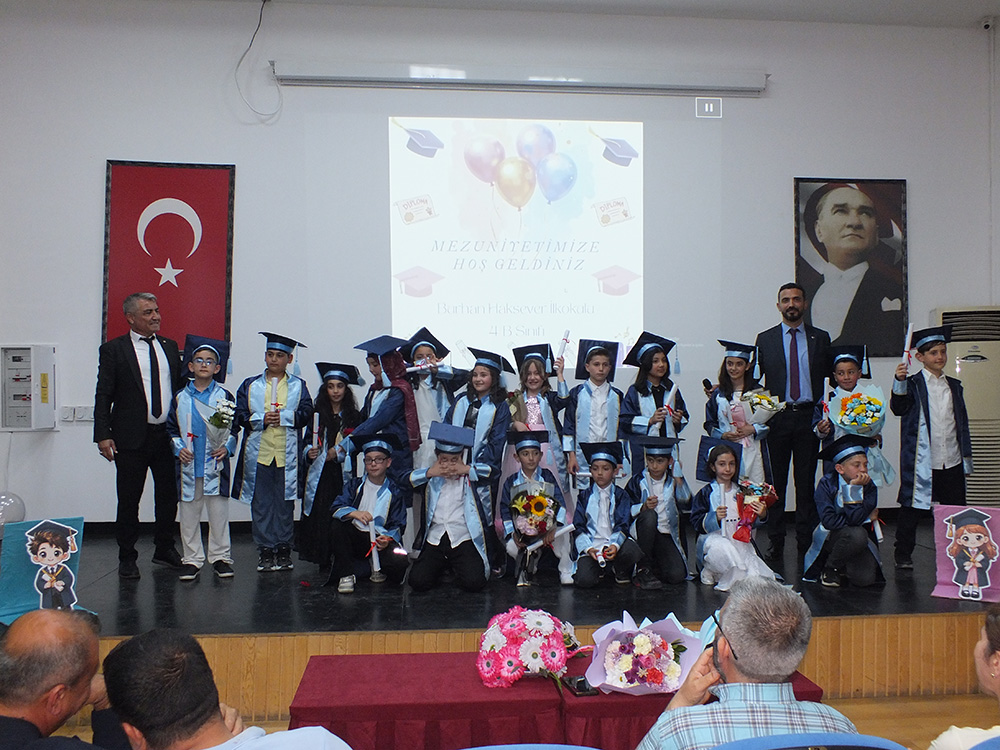 Sivas'ta ilkokul öğrencilerinin buruk sevinci