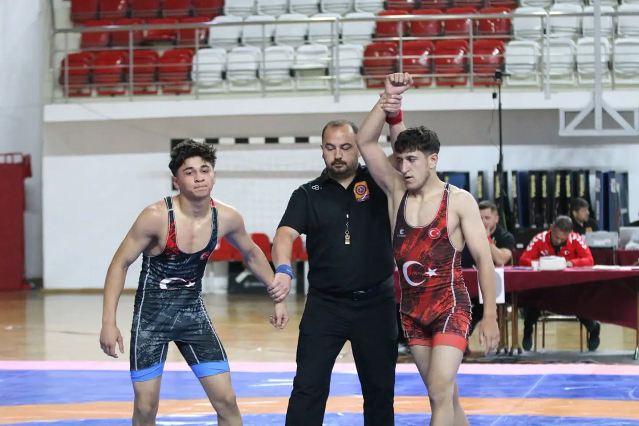 500 sporcu Sivas’ta mindere çıktı