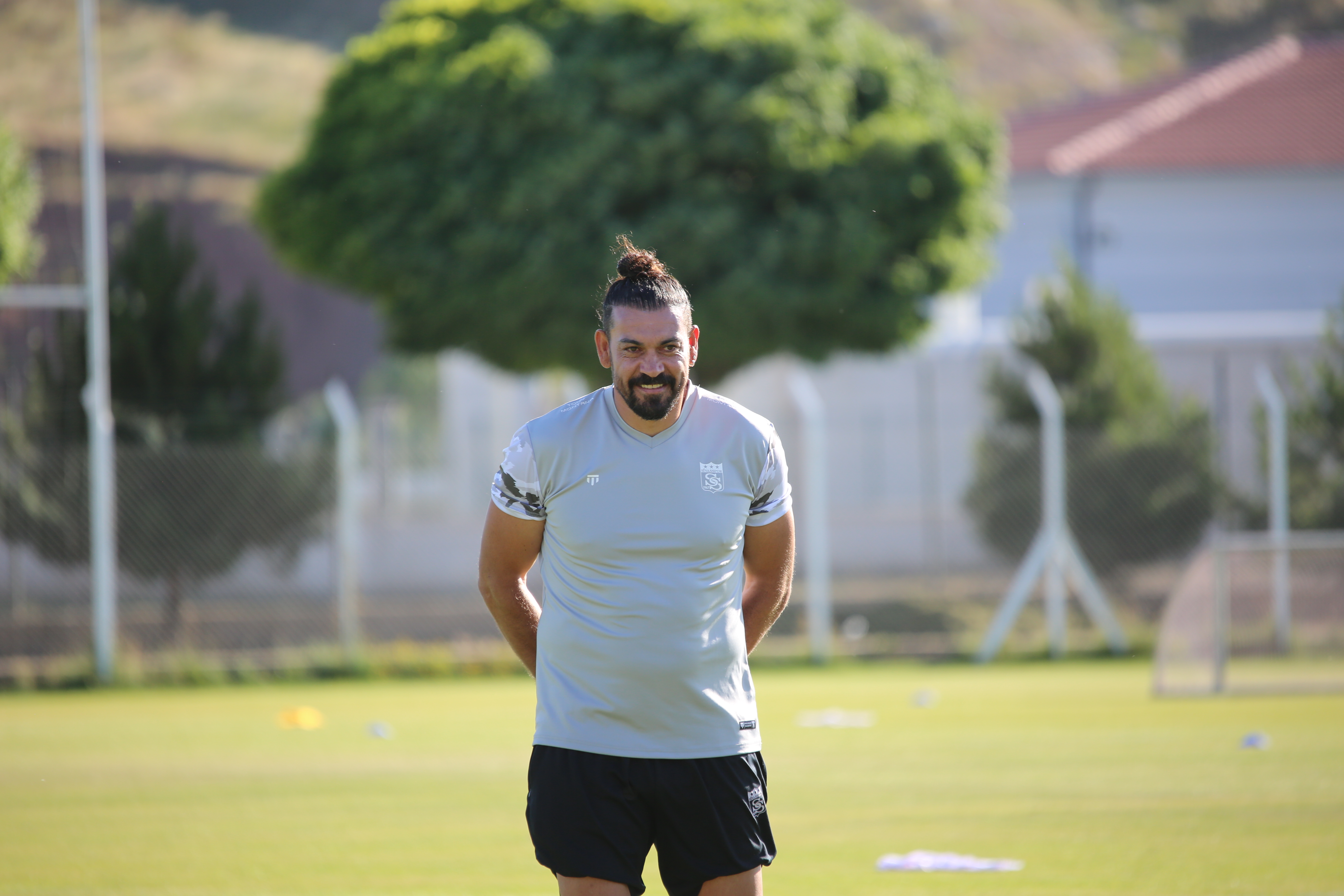Sivasspor Servet Çetin'i gündeme aldı!