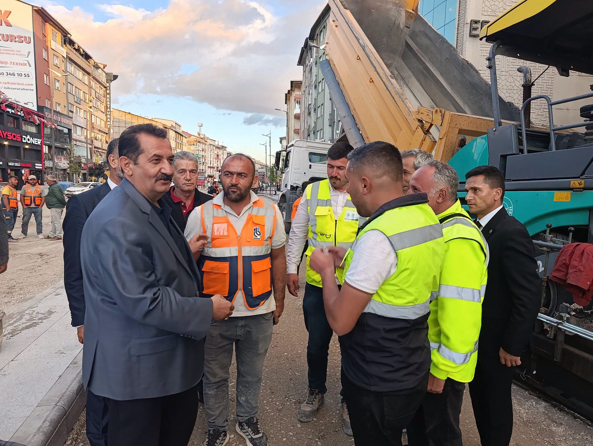 "Bir olacağız, iri olacağız, diri olacağız"