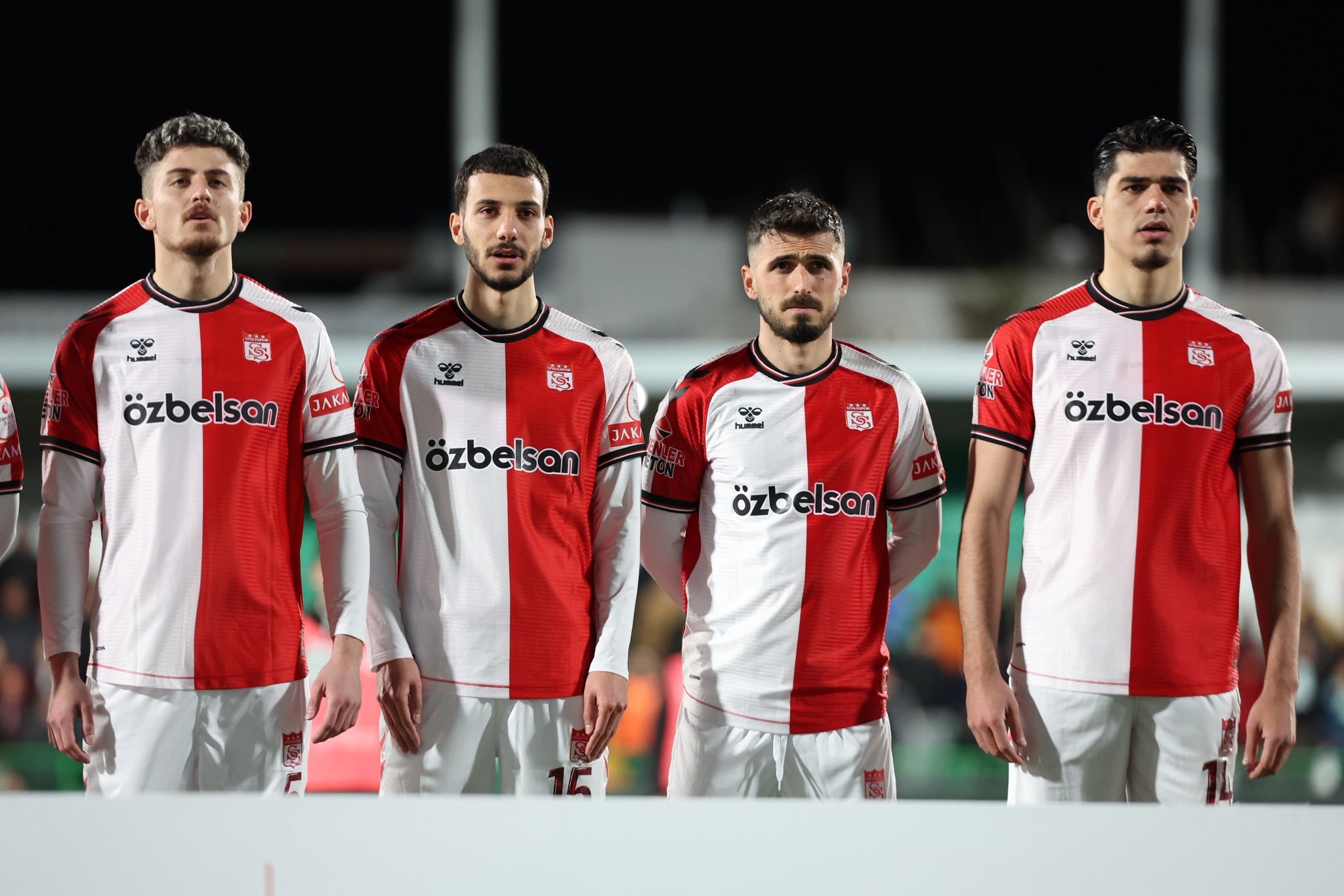 Emirhan ve Kamil’e talipler var!