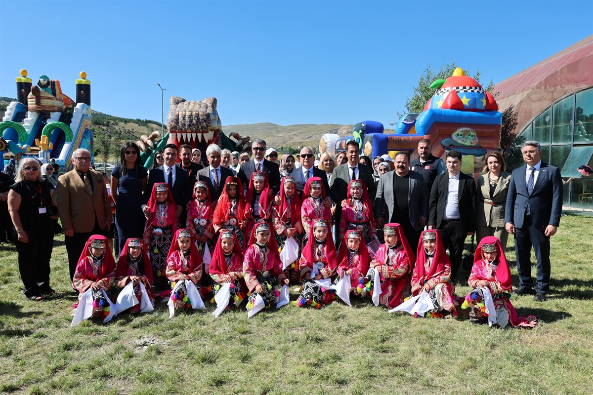 Sivas'ta "Ailemiz Geleceğimiz" buluşması