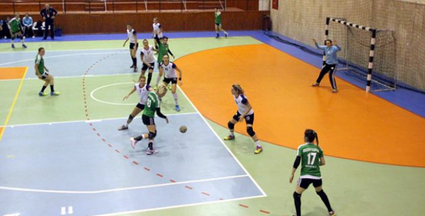Bayanlar Bursa Osmangazi´yi Yendiler