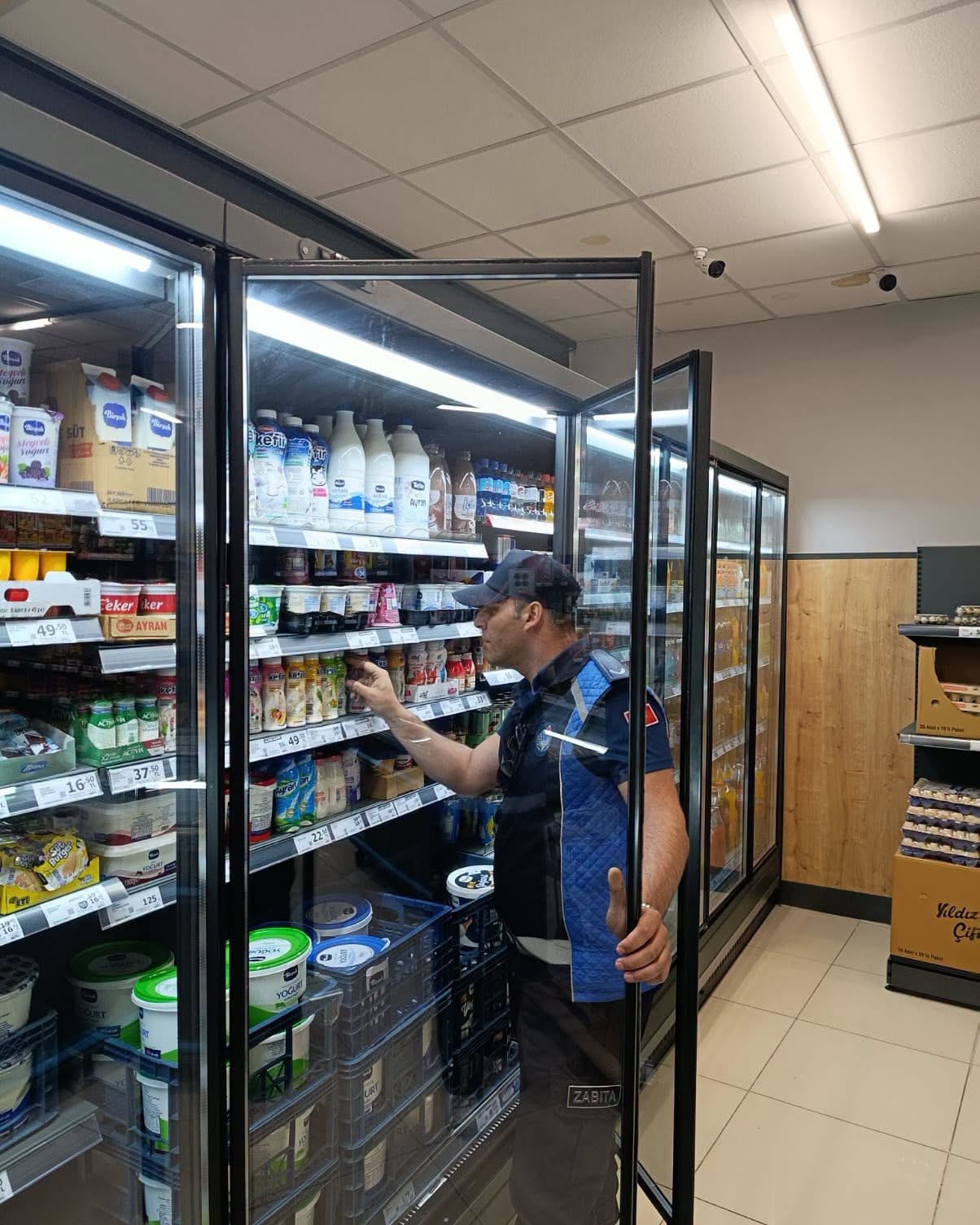 Şarkışla'da marketlere sıkı markaj
