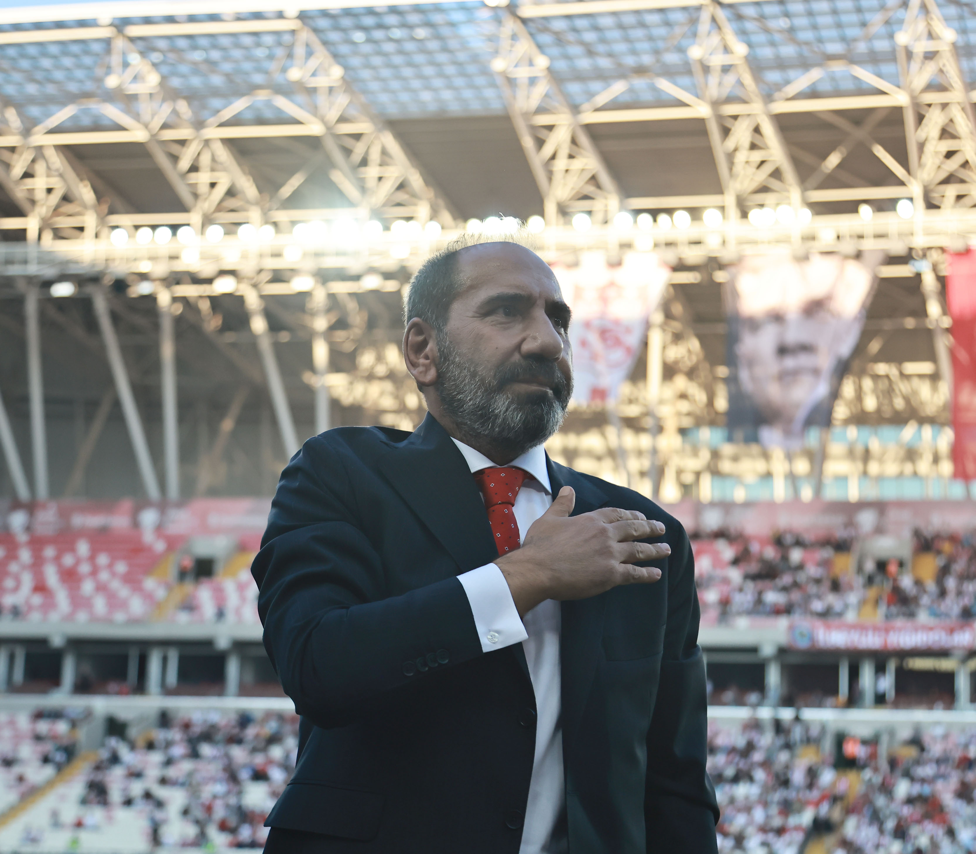 Sivasspor’un geleceği bu masada şekillenecek! Otyakmaz devreye giriyor