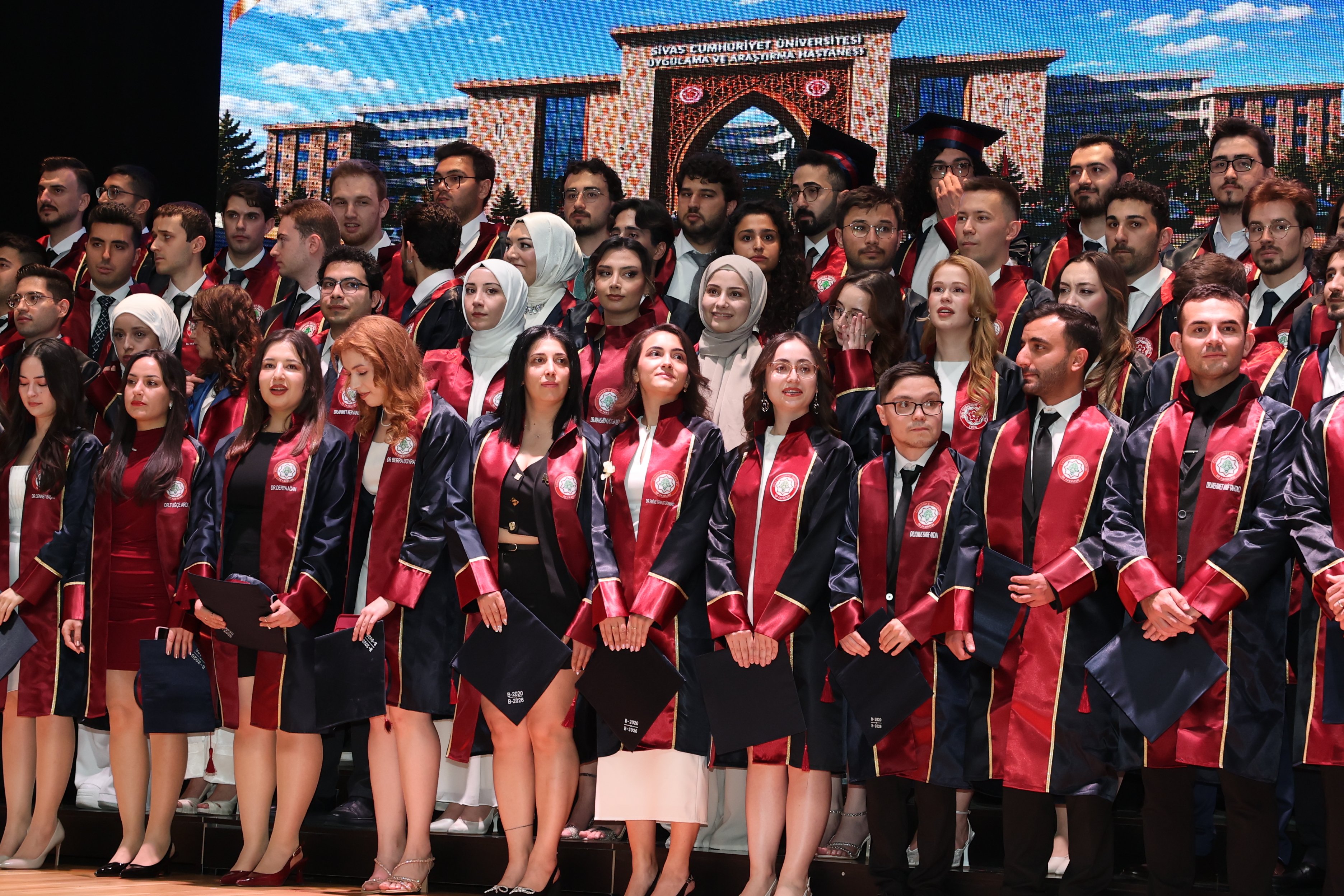 Sivas’ta 225 genç doktor mesleğe ilk adımını attı