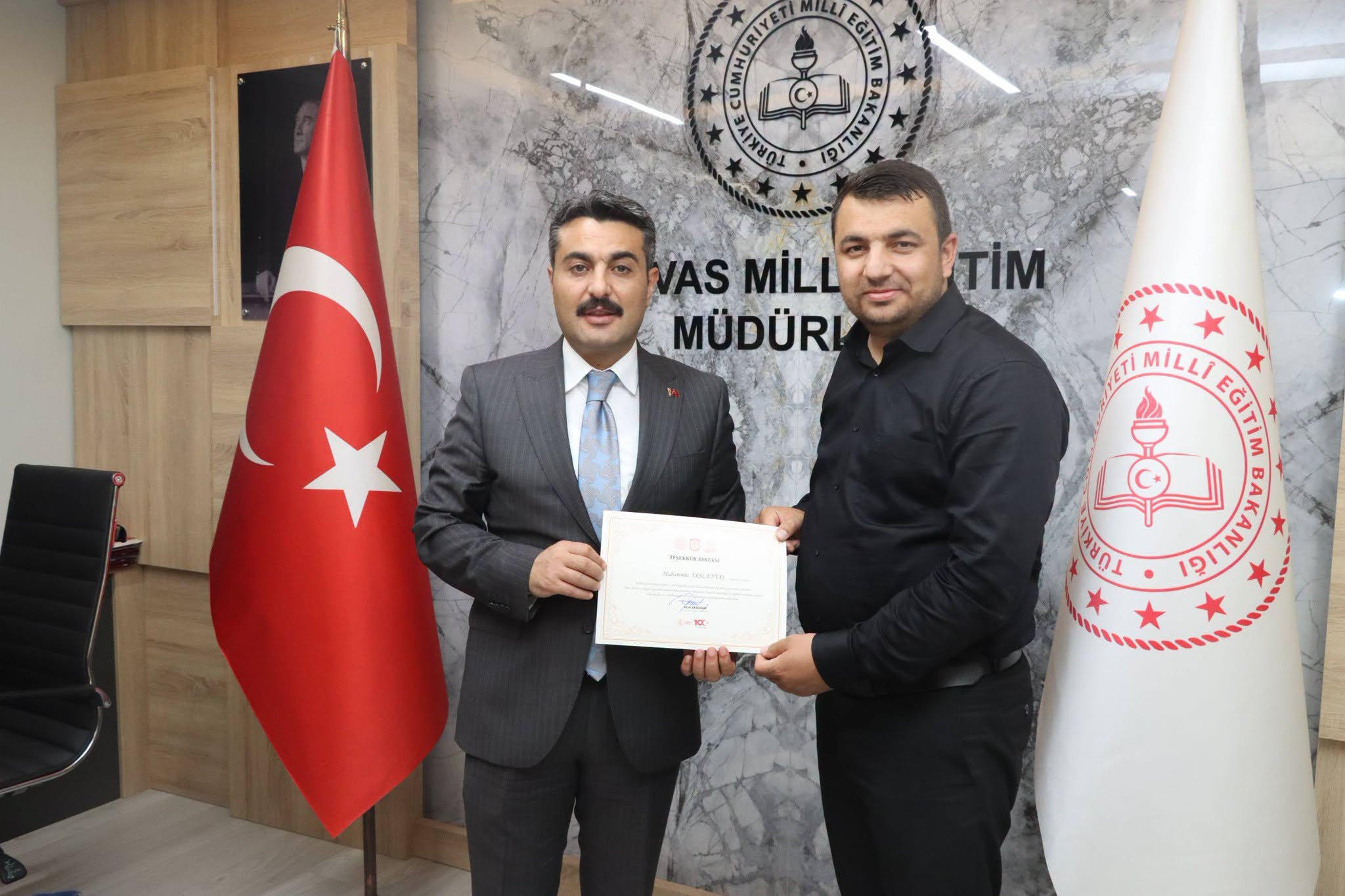 Sivaslı eğitimcilere Bakanlıktan teşekkür