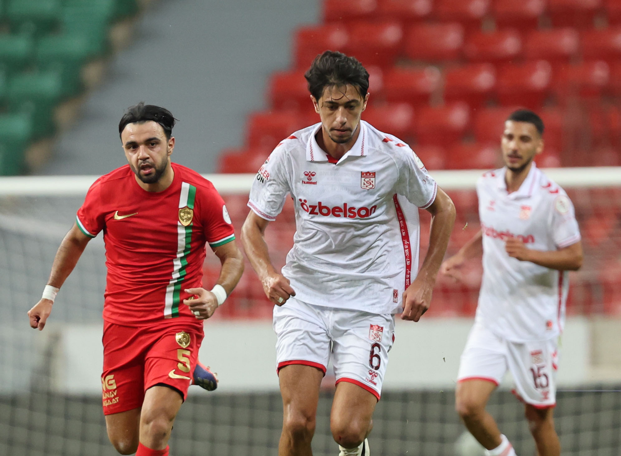Özkan Yiğiter Vanspor'a imza attı