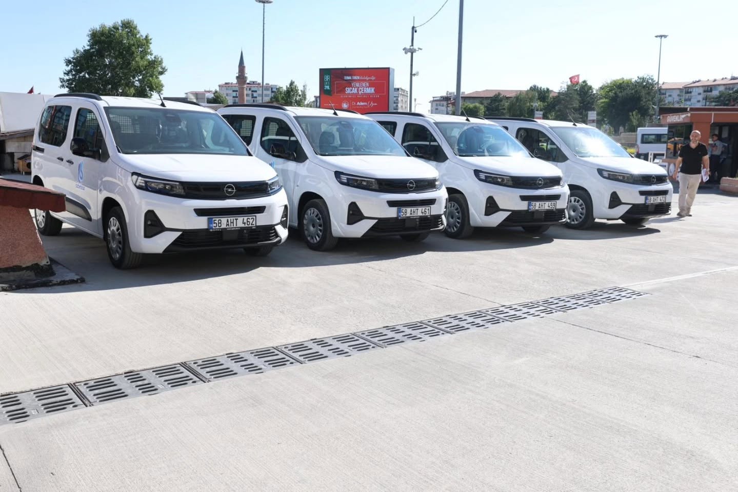 Özbelsan araç filosuna 10 yeni araç daha eklendi!