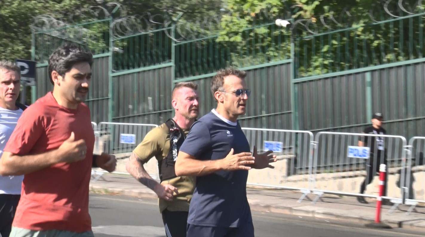 Macron, Ankara'da sabah koşusunda