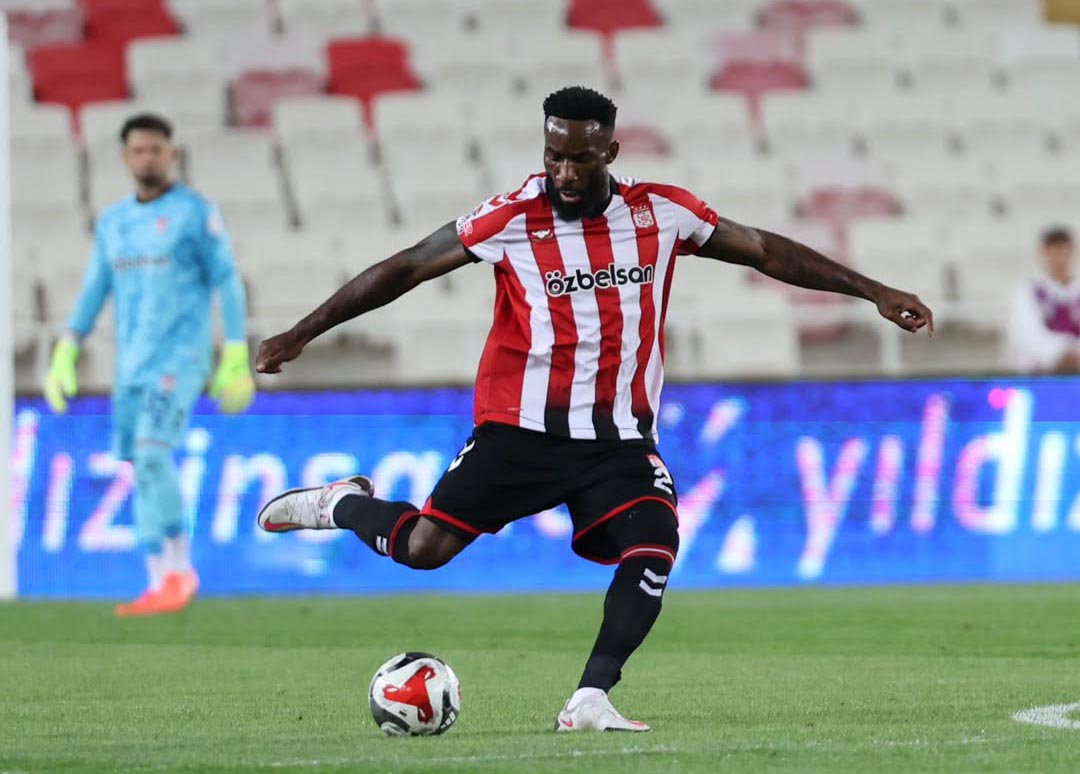 Sivasspor Appindangoye ile 2 yıllık yeni sözleşme imzaladı