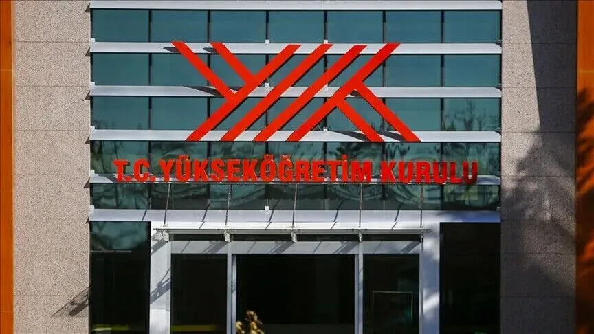 YÖK, Kur'an ayetinin kapatıldığı tören için harekete geçti