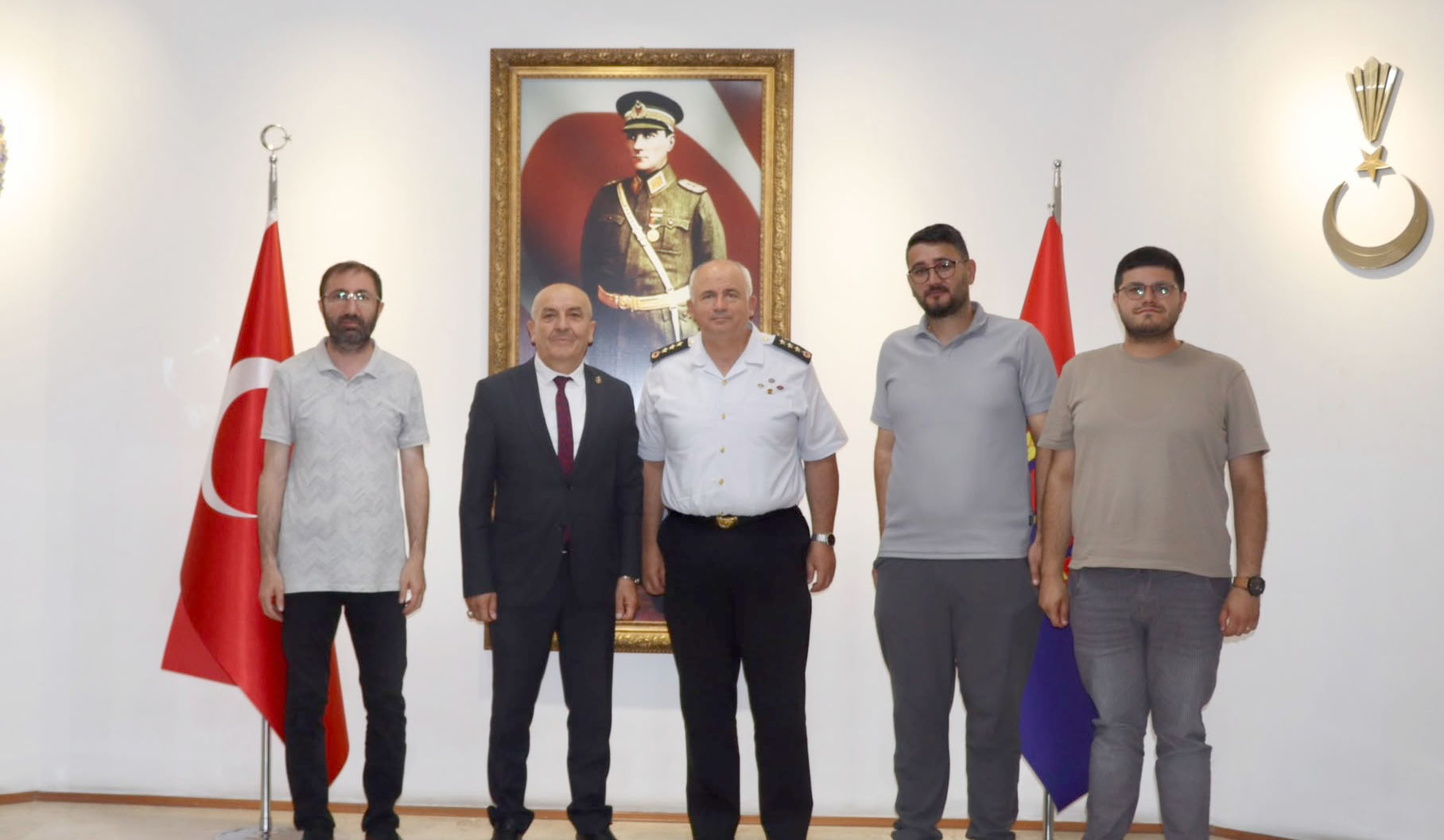 Gazetecilerden Komutan Taşkın'a ziyaret