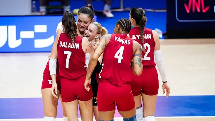 Filenin Sultanları, Japonya'yı evinde geçti!