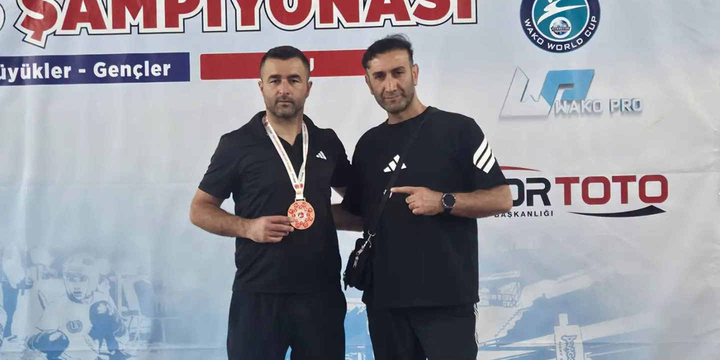 Kick boksta Sivas gururu