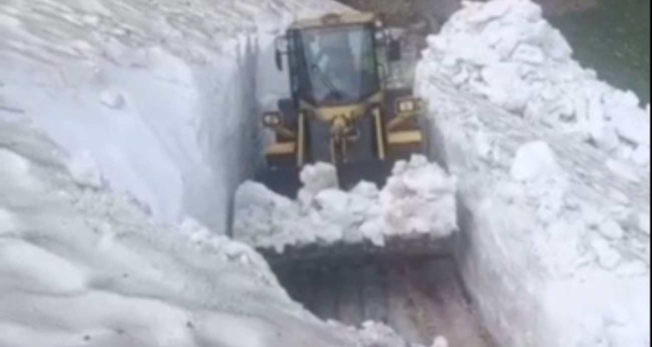 Temmuz ortasında 3 metre kar