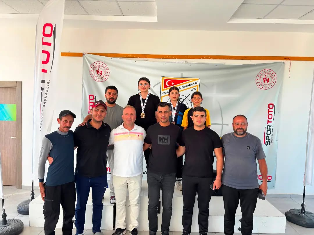 Sivaslı atıcılar 2 madalya ile döndü