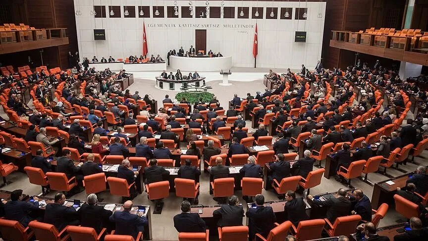 Öğrenci affı teklifi komisyondan geçti