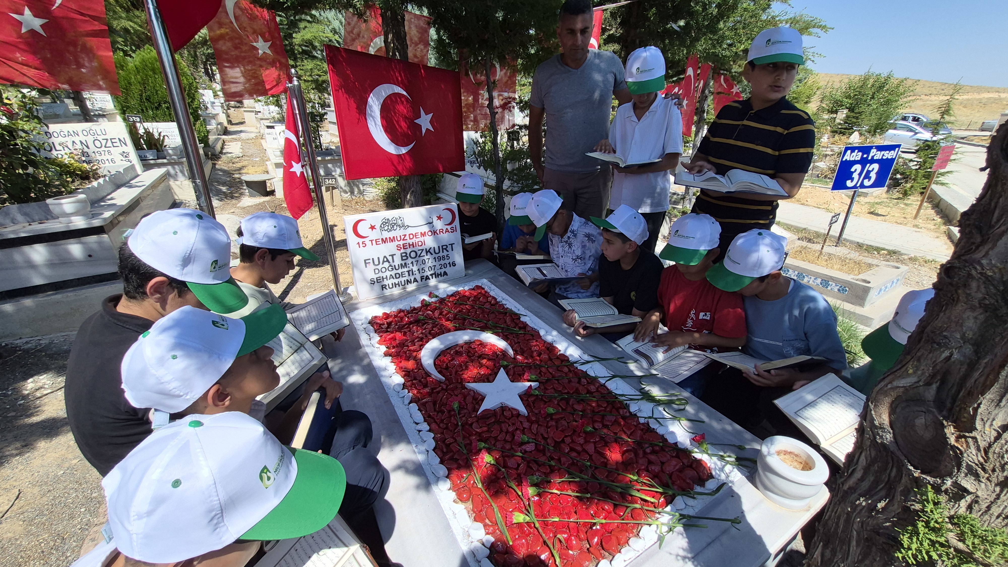 Öğrencilerden 15 Temmuz şehidi için hatim