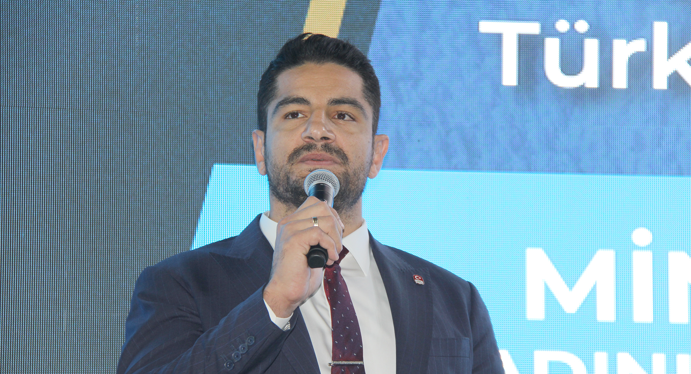 Taha Akgül’den TOHM’a tam not!