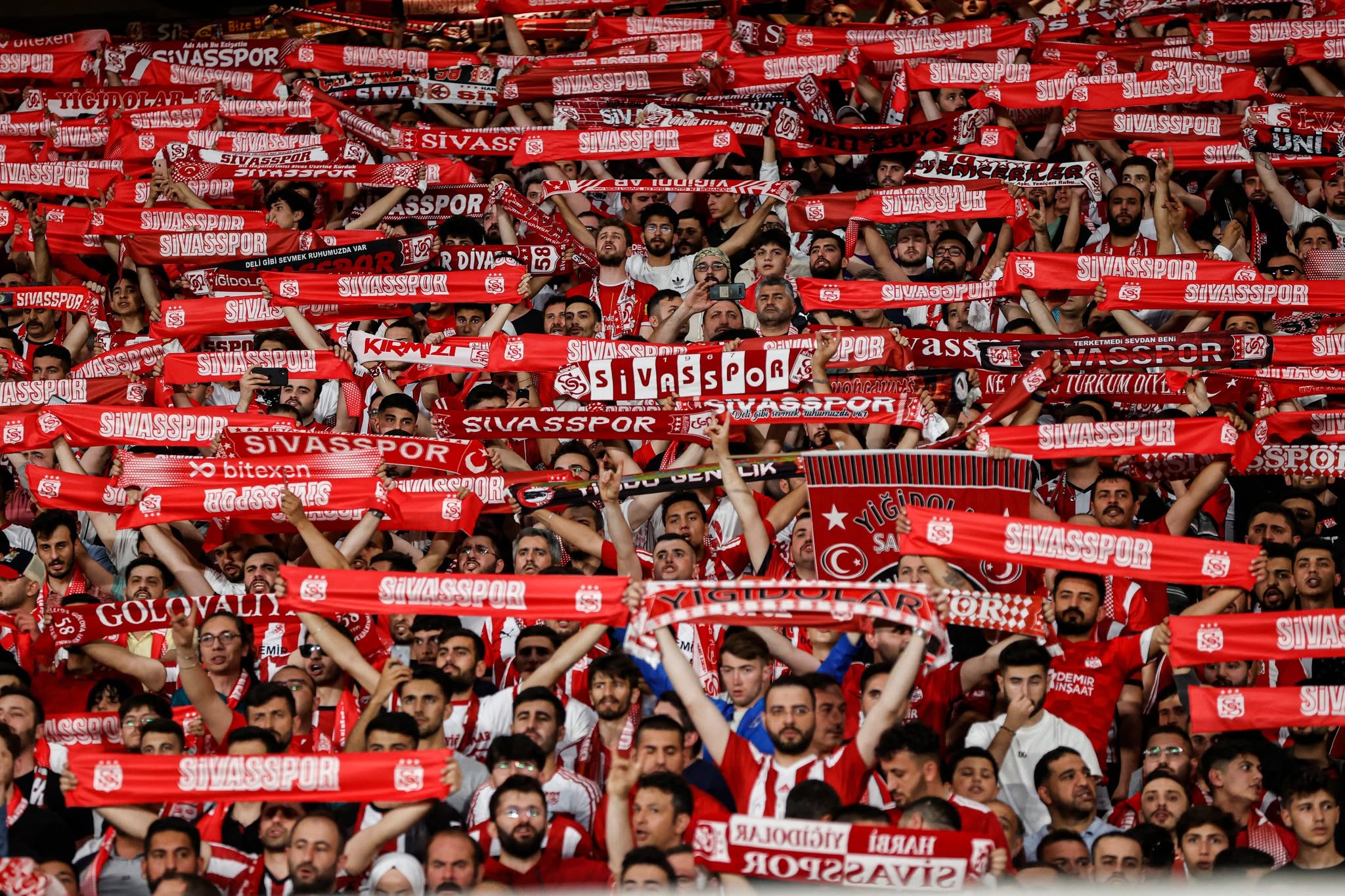 Sivasspor’da bir günde sadece 6 kombine satıldı