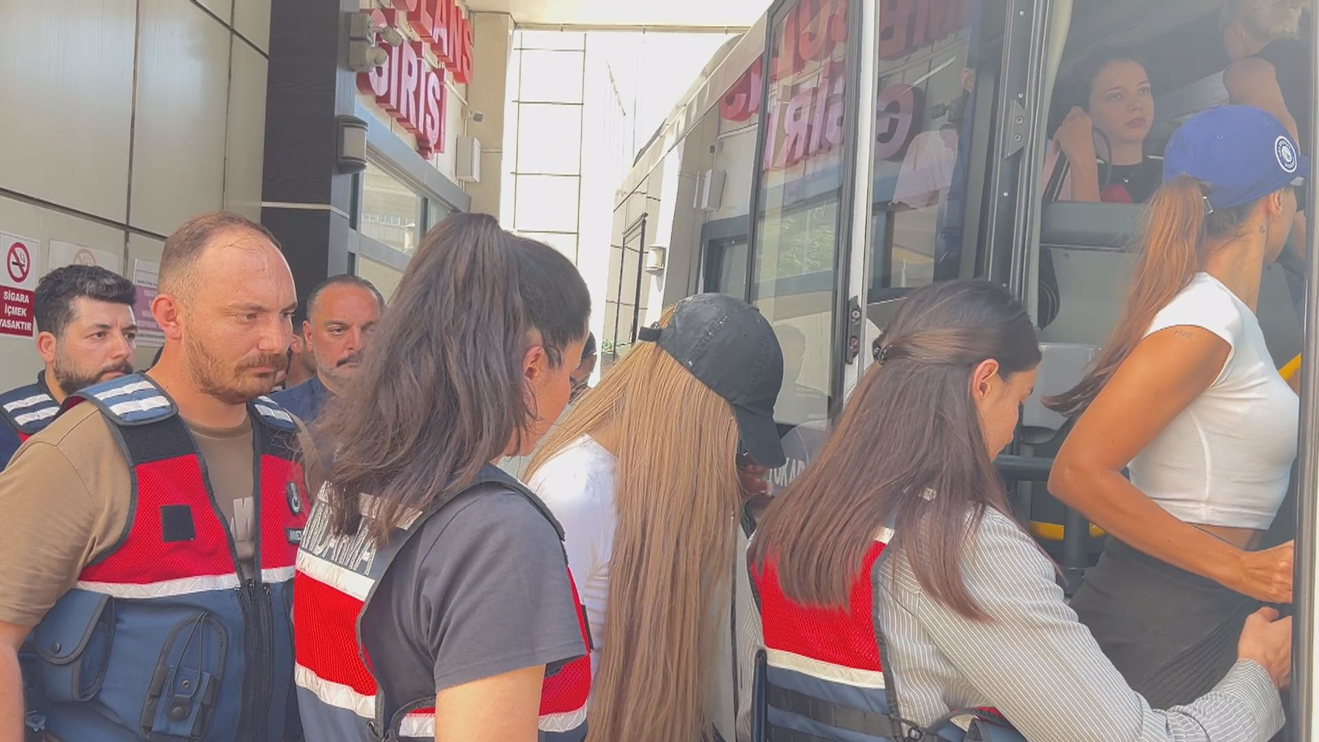 Ünlülere yönelik 'uyuşturucu' soruşturması: 4 şüpheli tutuklandı