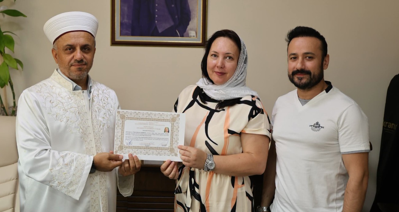Ukraynalı Mykhailovska, Aylin oldu