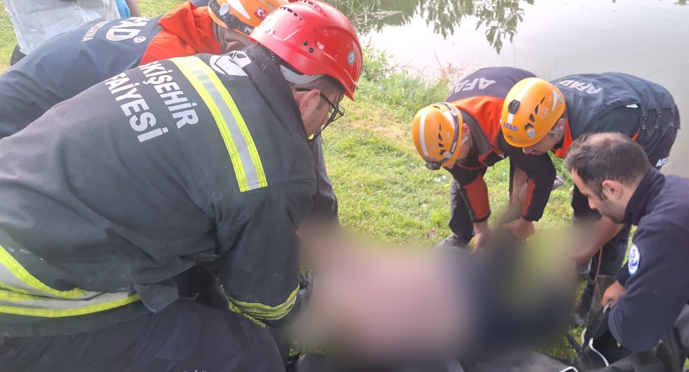 Çayda hareketsiz halde bulunan kadın hayatını kaybetti