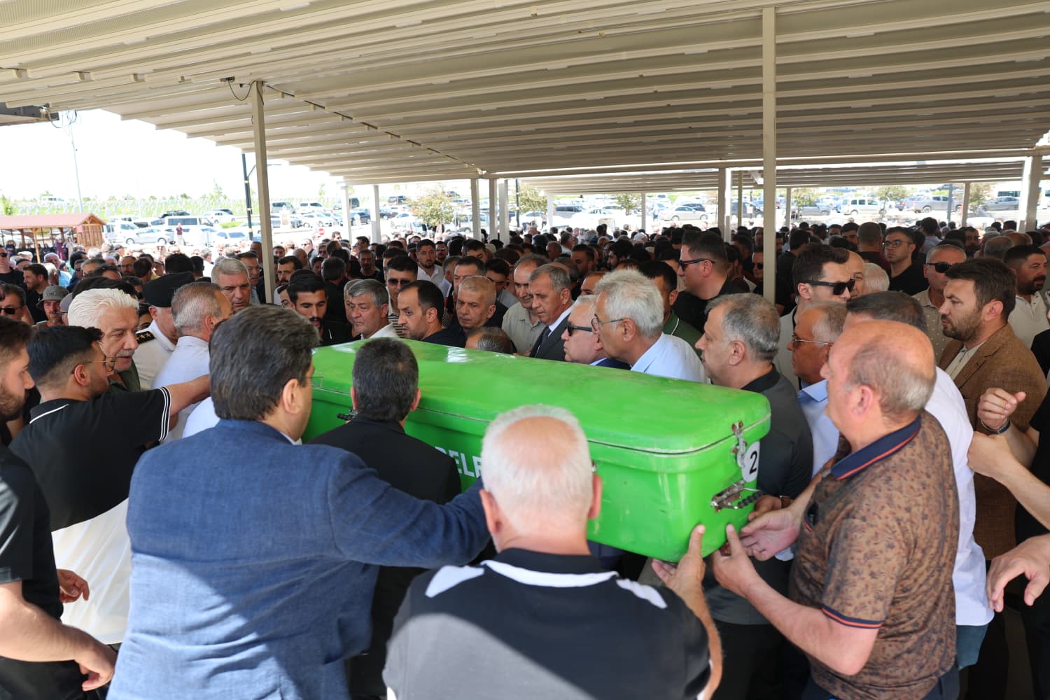 Sivaslı iş insanı Ali Aksu son yolculuğuna uğurlandı