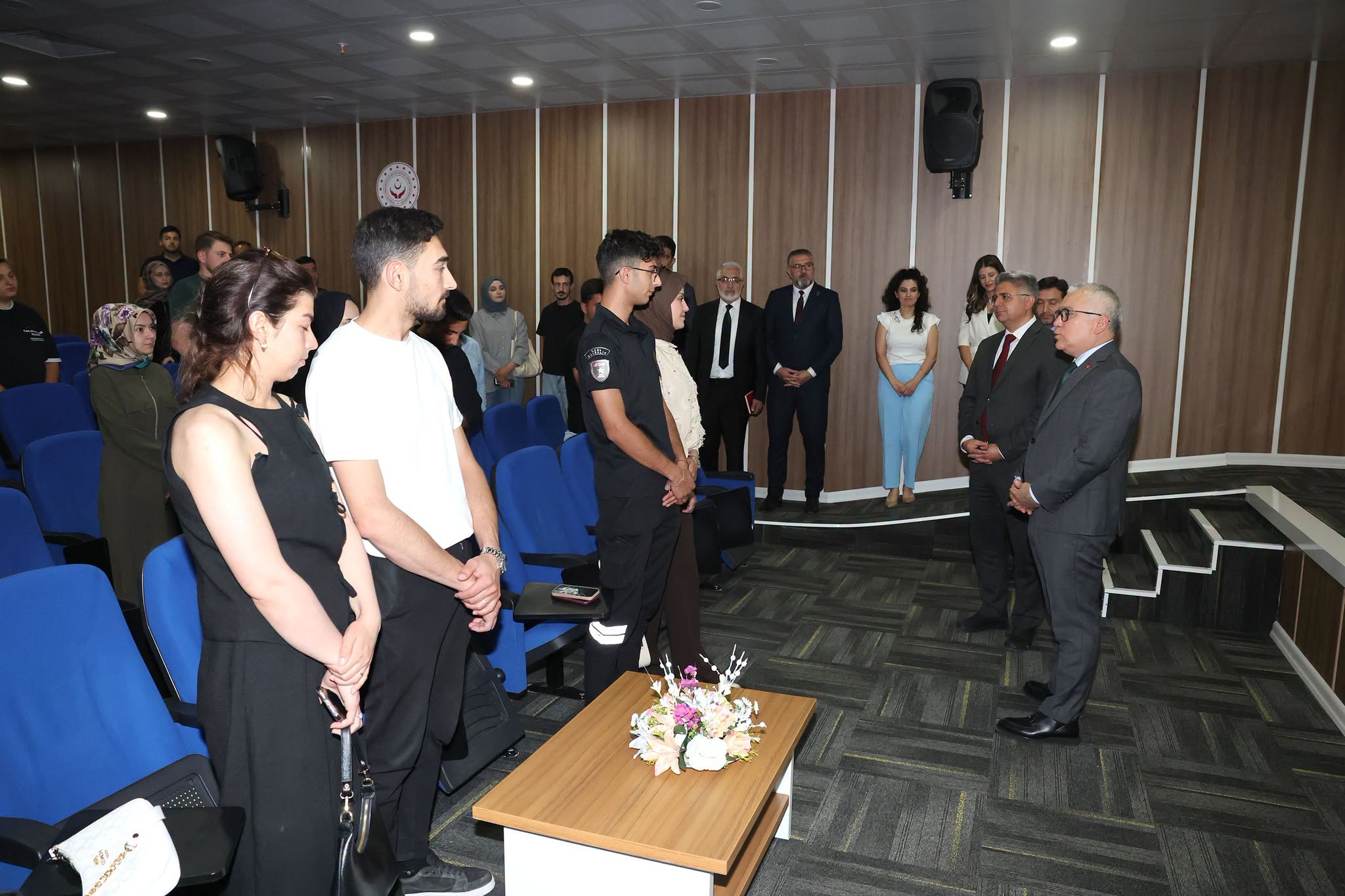 Şimşek, evlilik yolundaki çiftlerle buluştu