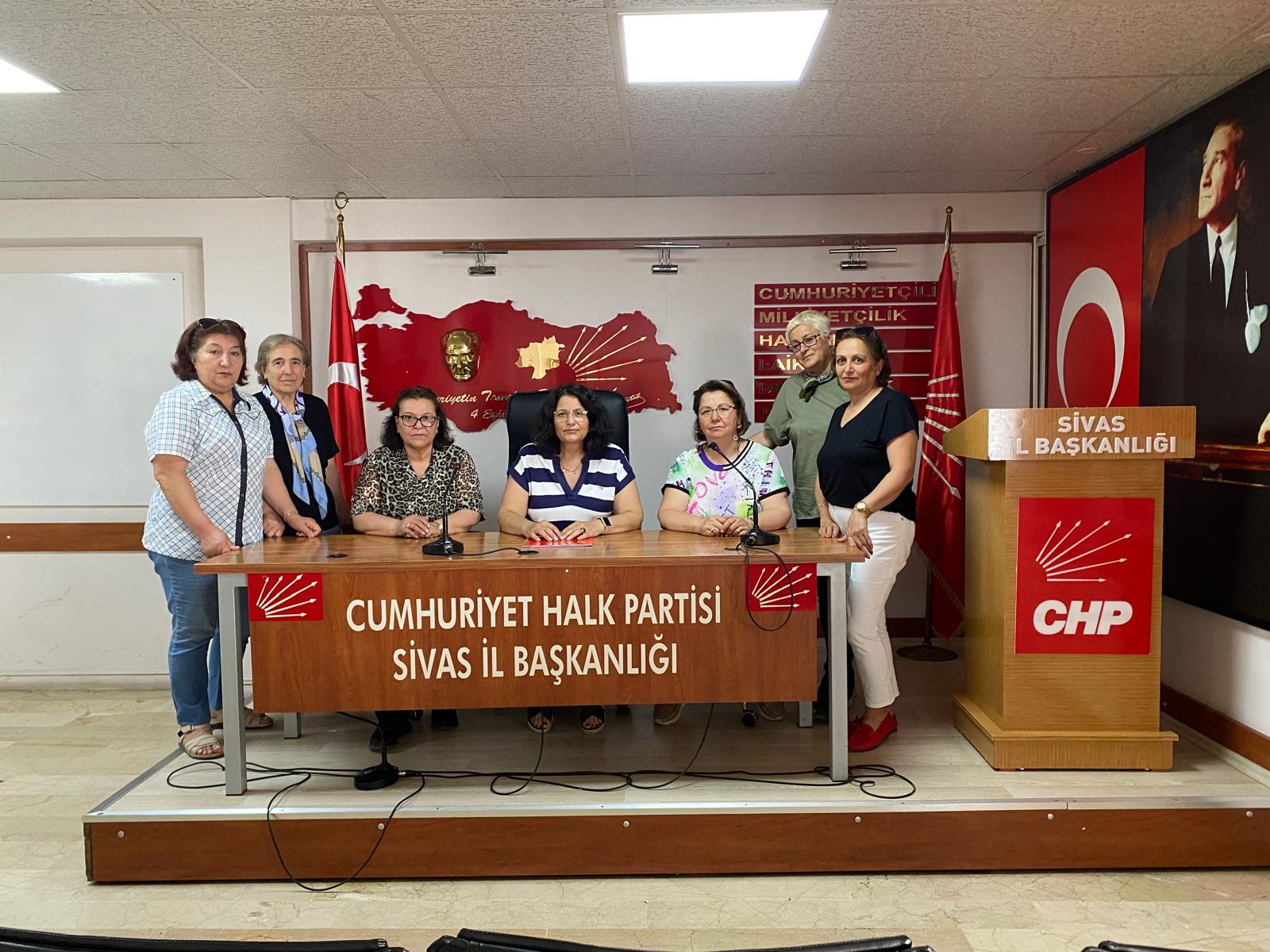 CHP Sivas Kadın Kolları görevden alındı!