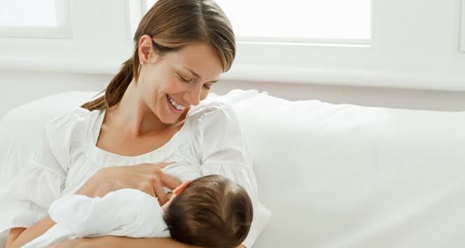 Uzmandan annelere anne sütü uyarısı