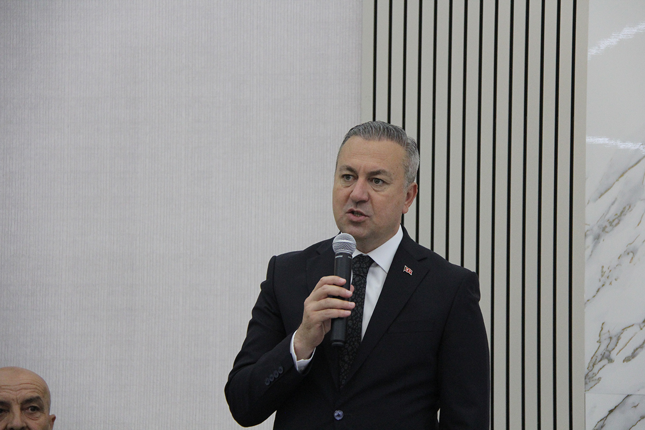 Adem Uzun: "Basın mensuplarımız zor bir mücadele veriyor"