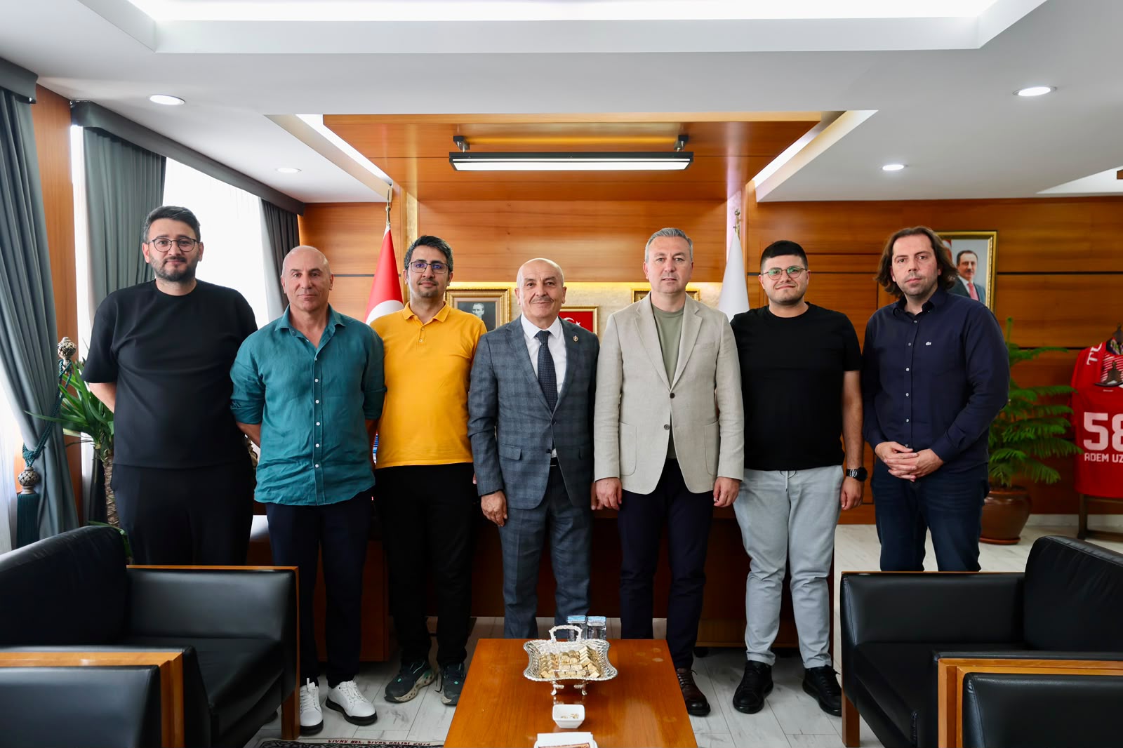 Gazetecilerden anlamlı teşekkür