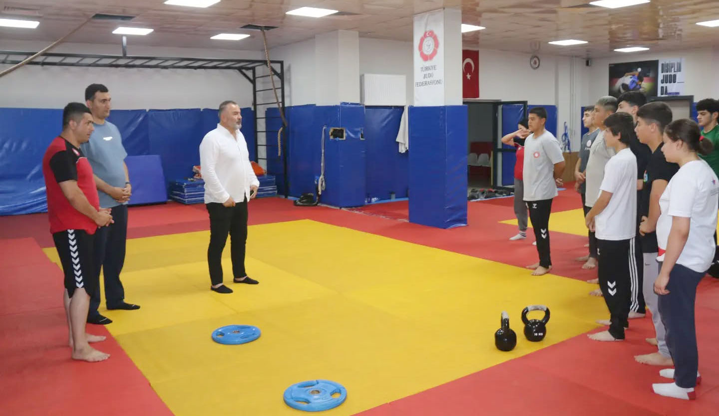 Ufuk Demir’den yaz spor okullarına yakın takip