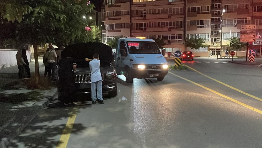 Sivas'ta trafik kazası: 3'ü çocuk 4 yaralı
