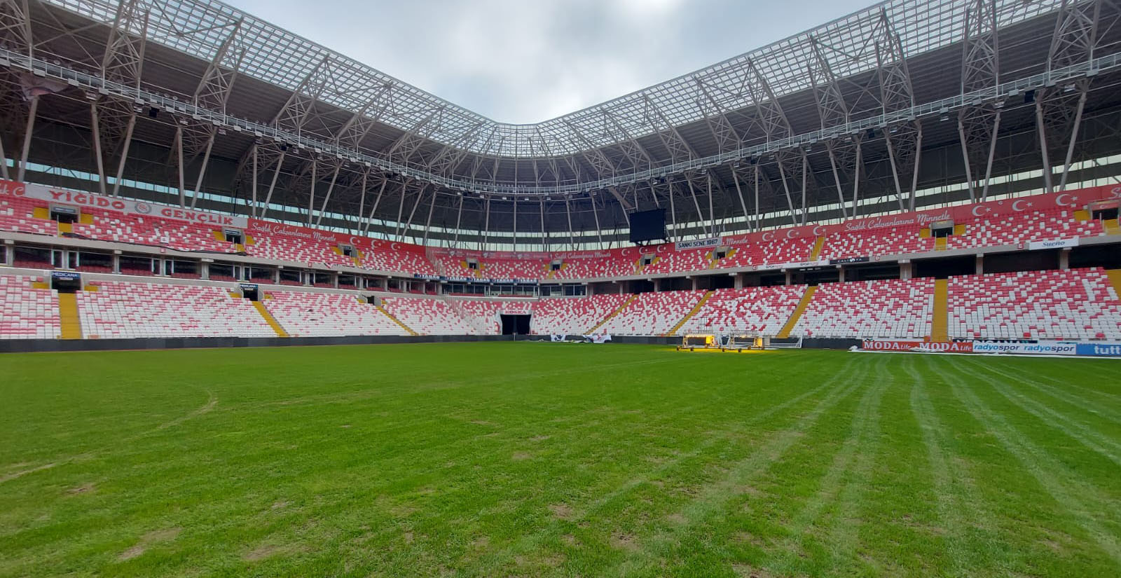 Stadyumun onarımı ertelendi