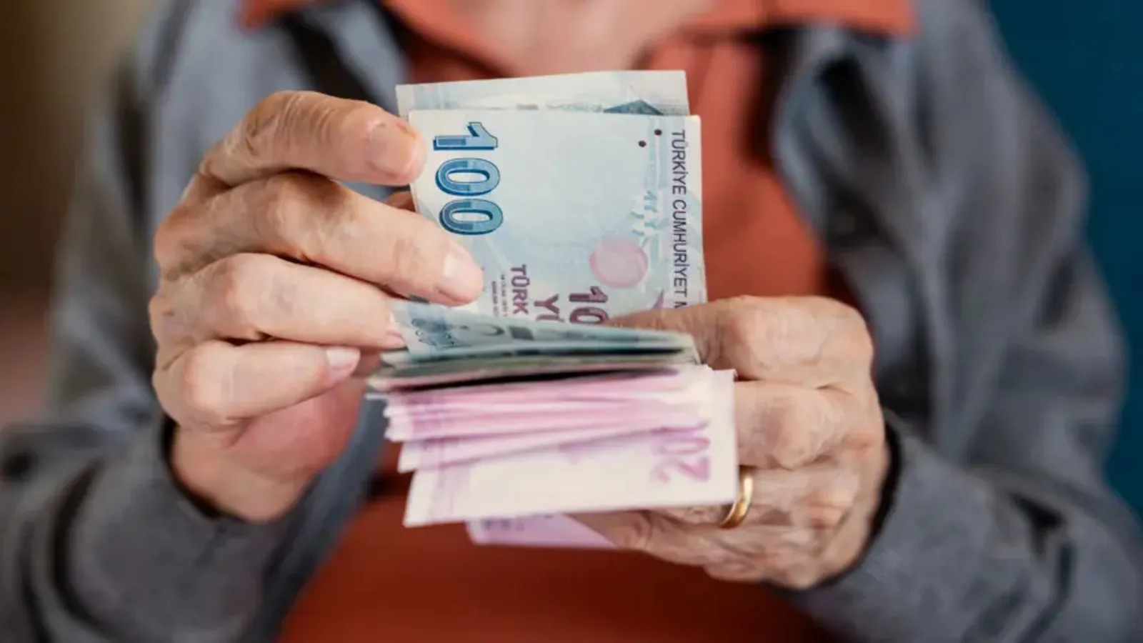 En düşük emekli aylığı farkı için tarih belli oldu