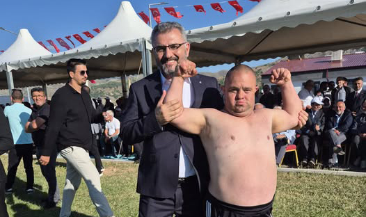 Tanrıverdi’den “Başpehlivan, Rabbim Korusun” paylaşımı