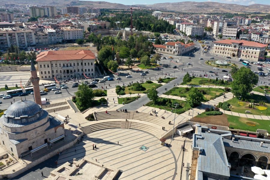 CÜ Vakfı Okulları mağdurları bugün eylem yapacak