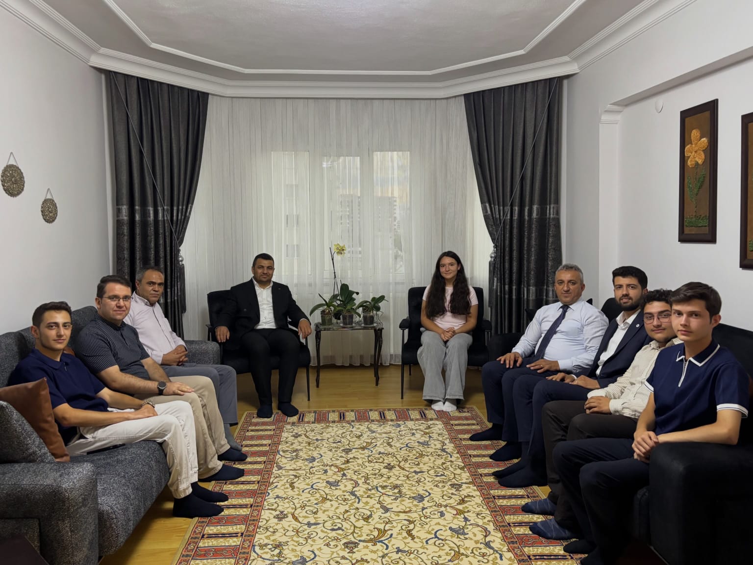 ÖNDER’den LGS birincilerine ziyaret ve ödül