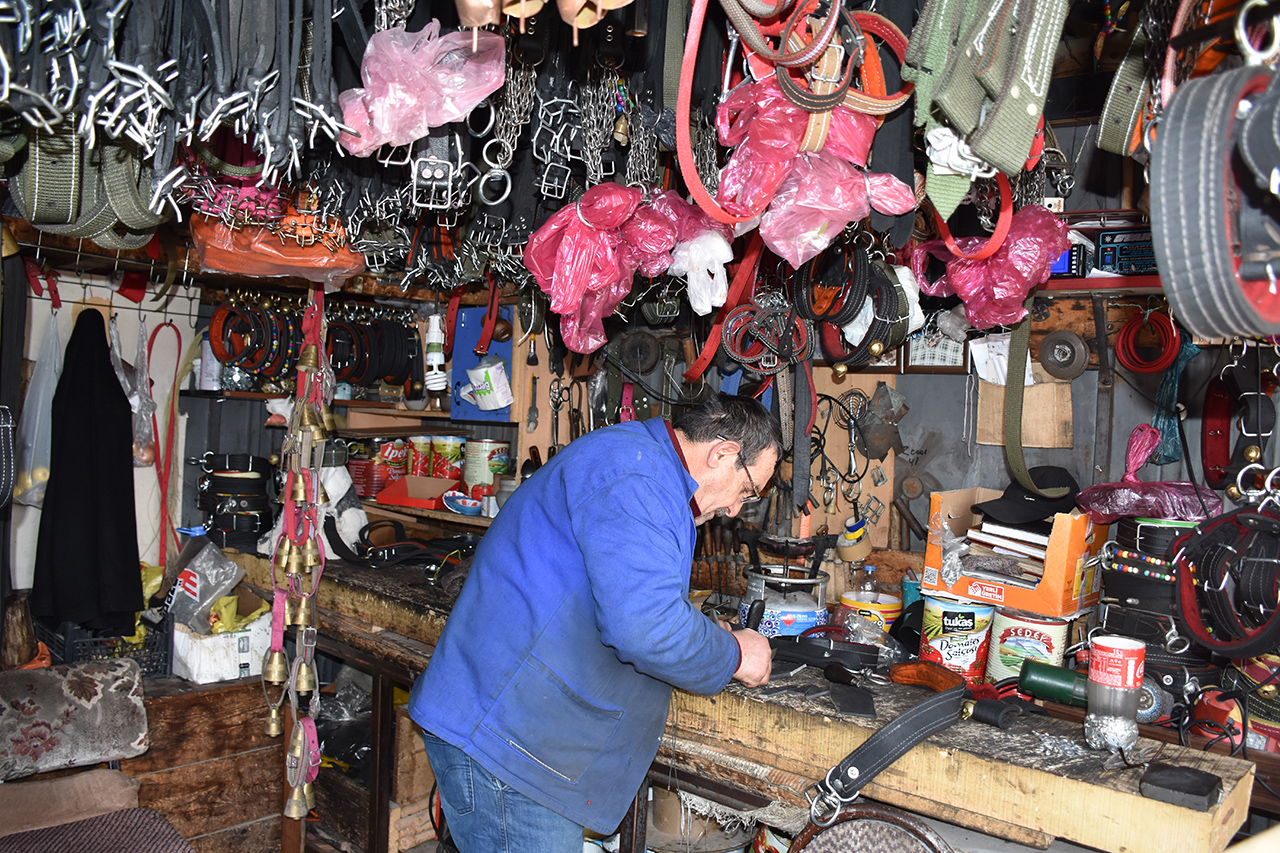 Sivas Kangalı üreterek mesleğini yaşatmaya çalışıyor