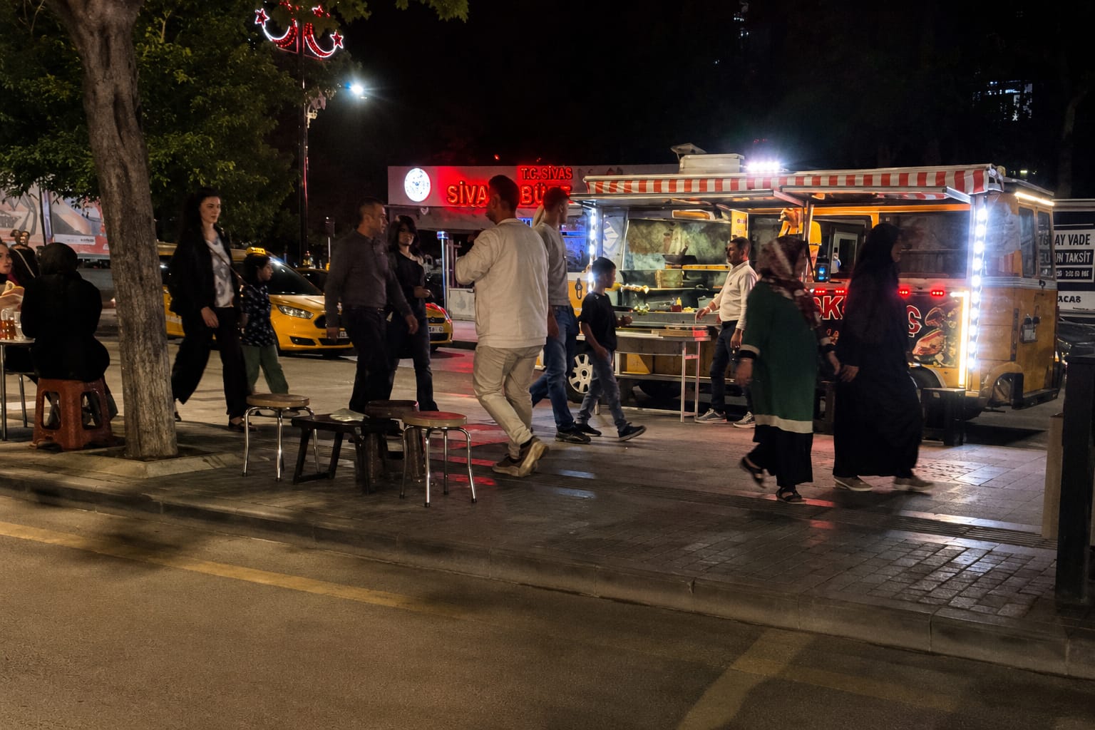 İstasyon Caddesi'nde seyyar satışa izin yok