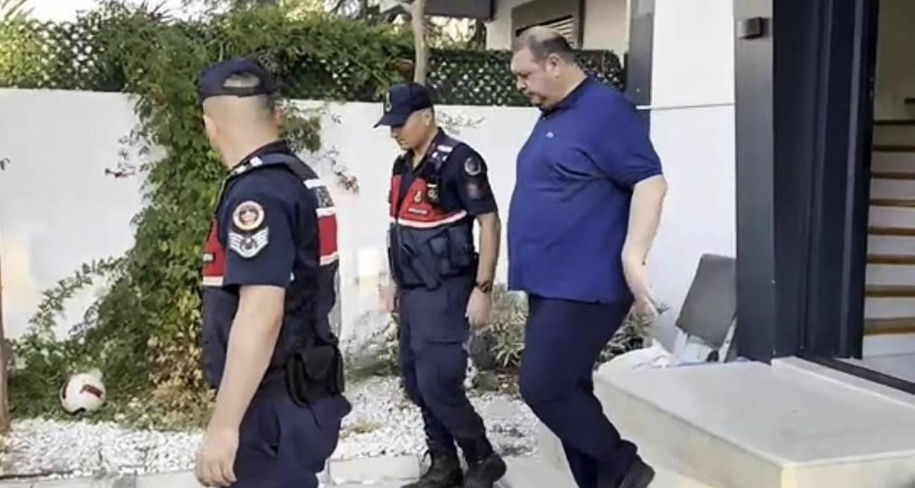 Menderes Belediye Başkanı İlkay Çiçek tutuklandı