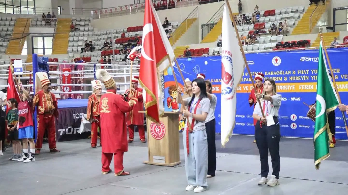 Genç boksörlerin açılış seremonisi