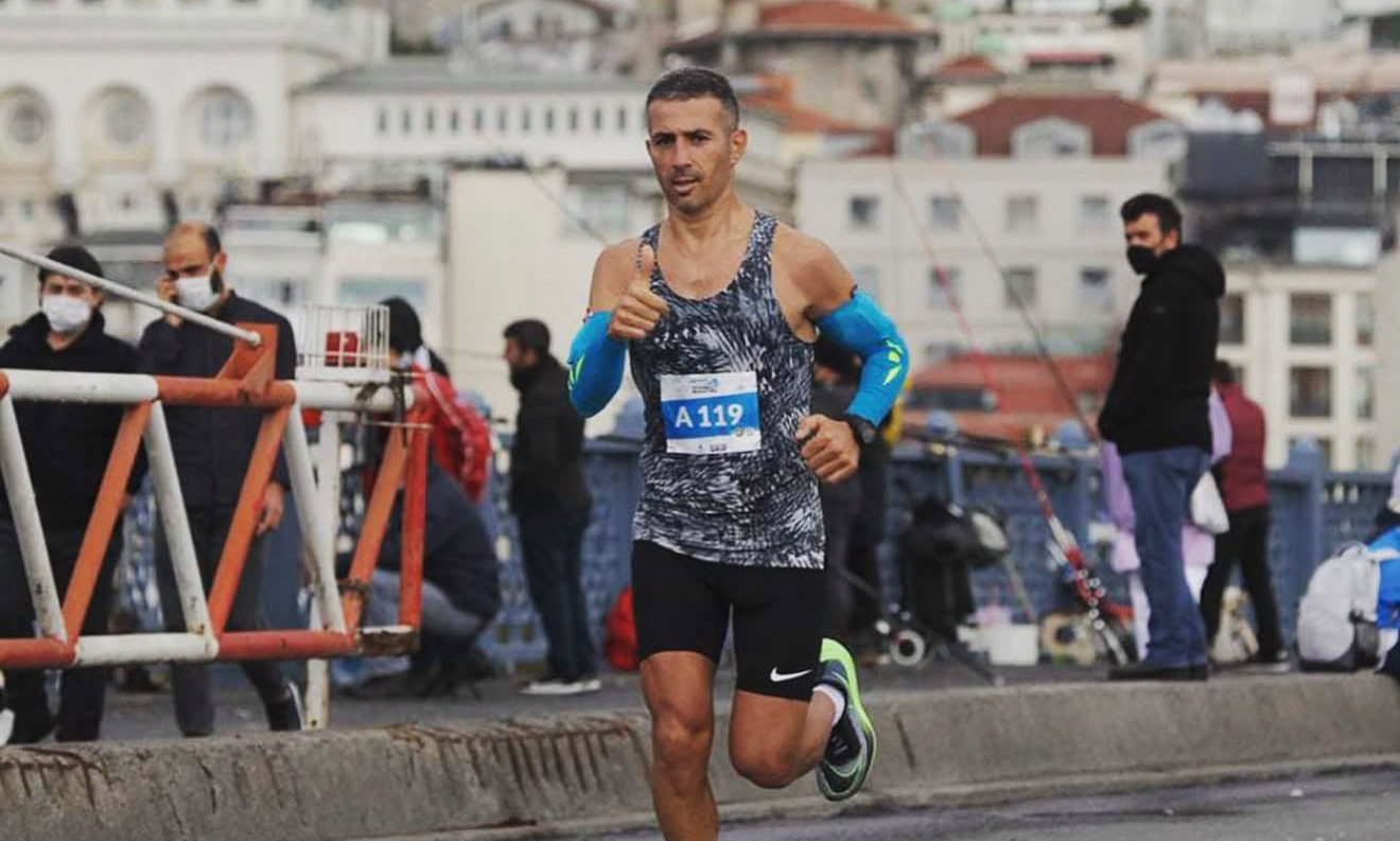 Sivas sevgisi için 58 kilometre koştu