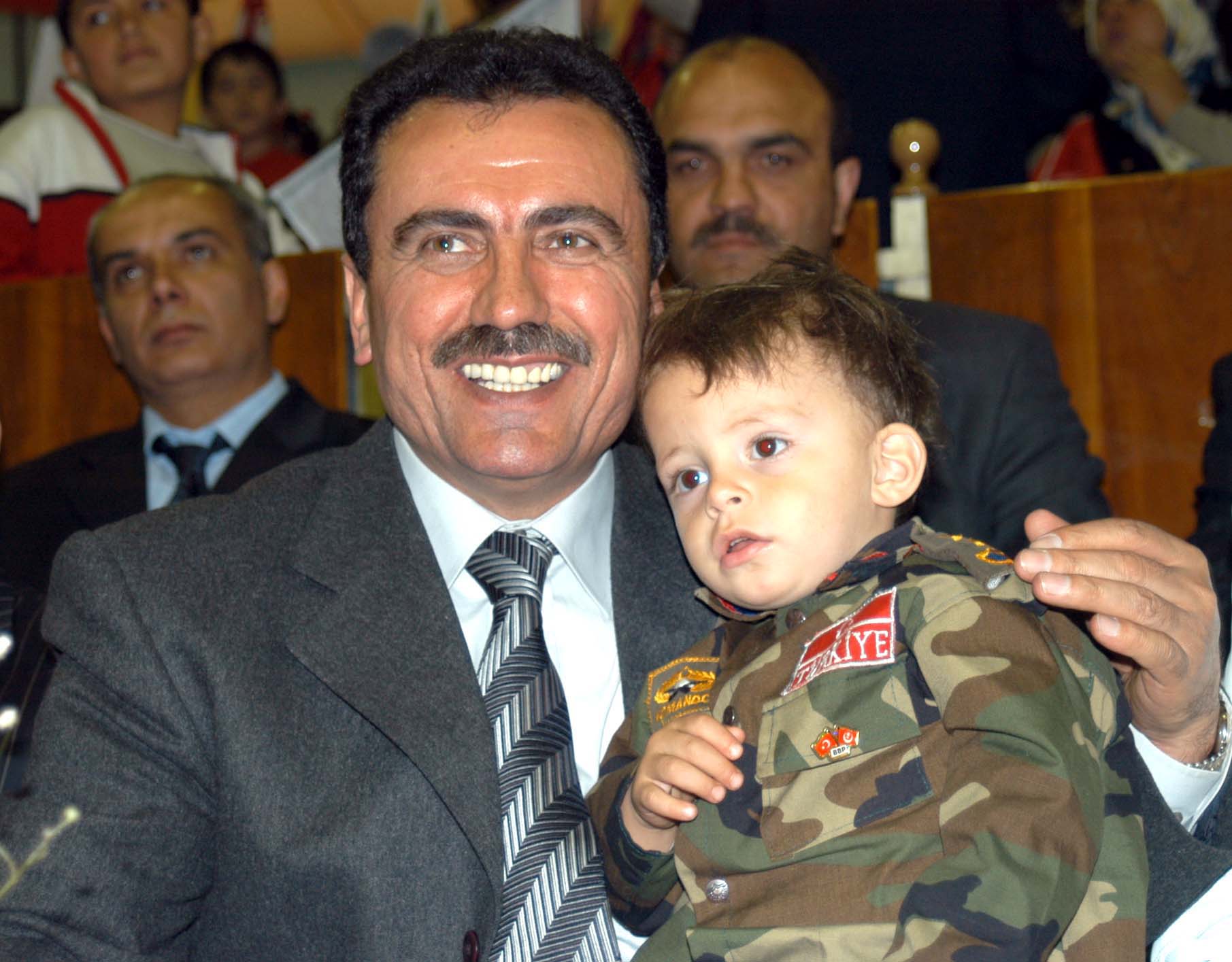 Bakan Gürlek, Muhsin Yazıcıoğlu'nun ailesiyle görüşecek